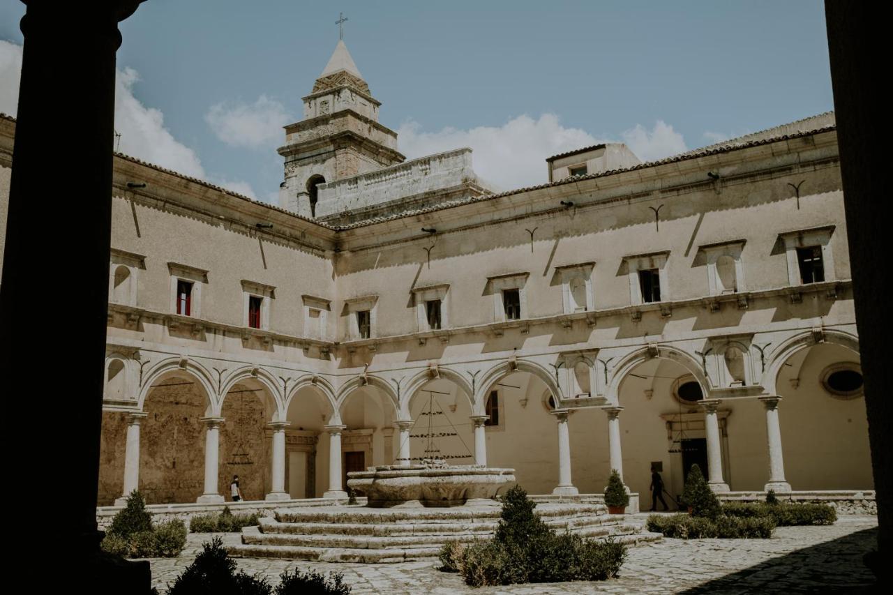 Abbazia Santa Maria Del Bosco Guest House Contessa Entellina ภายนอก รูปภาพ