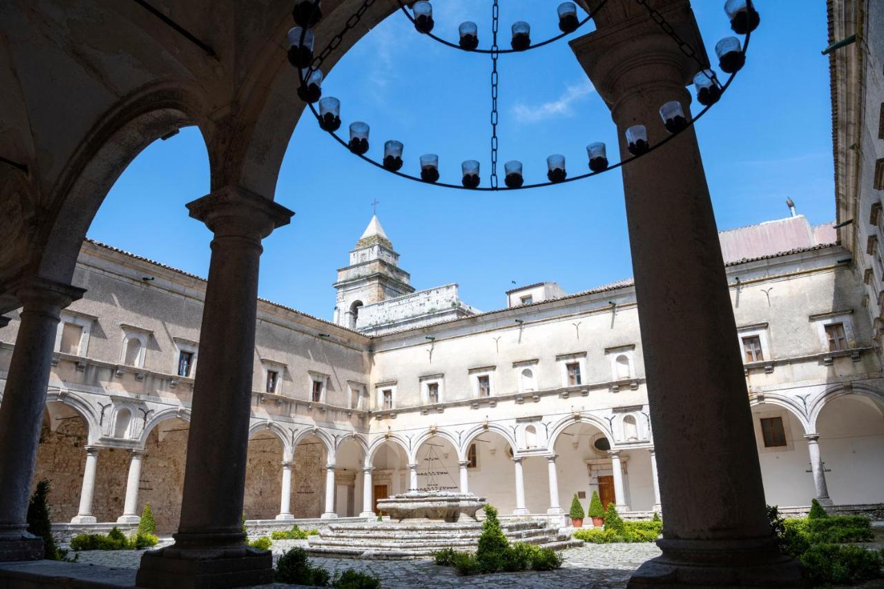 Abbazia Santa Maria Del Bosco Guest House Contessa Entellina ภายนอก รูปภาพ