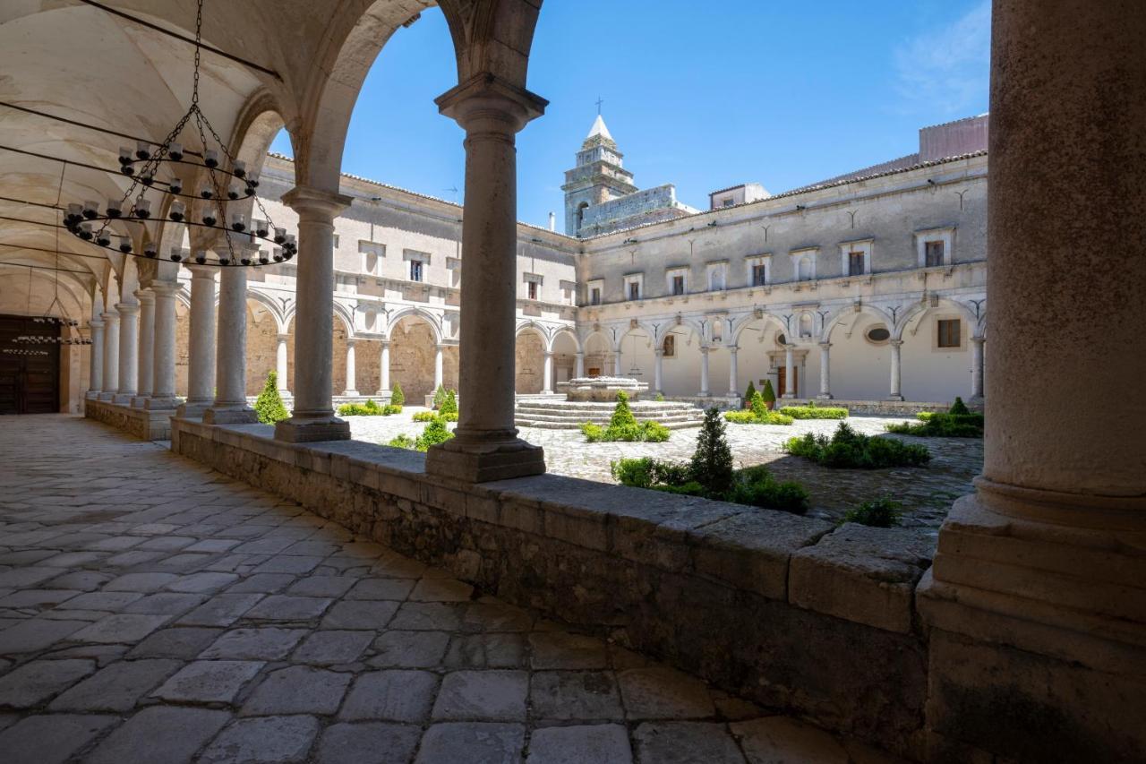 Abbazia Santa Maria Del Bosco Guest House Contessa Entellina ภายนอก รูปภาพ