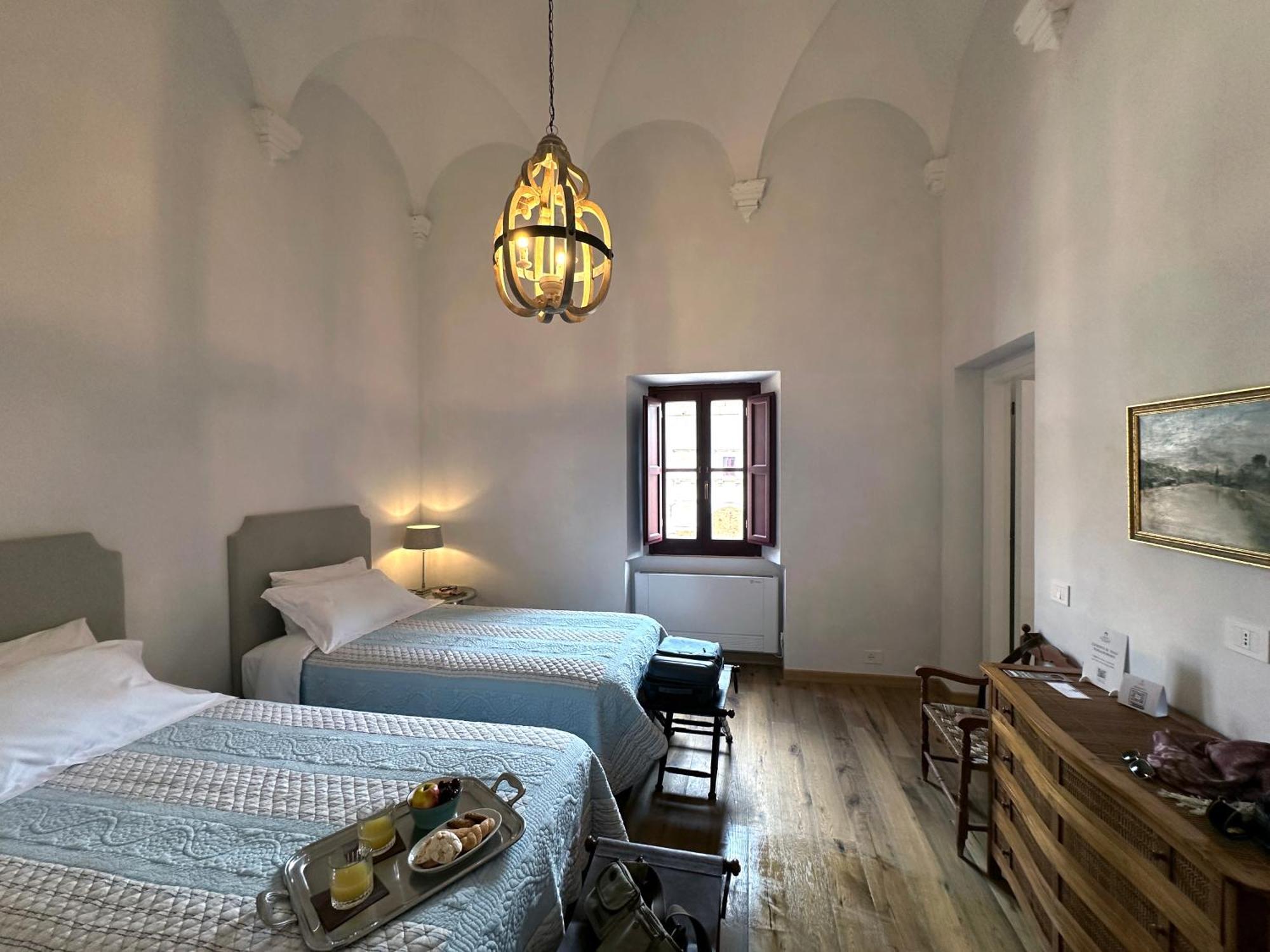 Abbazia Santa Maria Del Bosco Guest House Contessa Entellina ภายนอก รูปภาพ