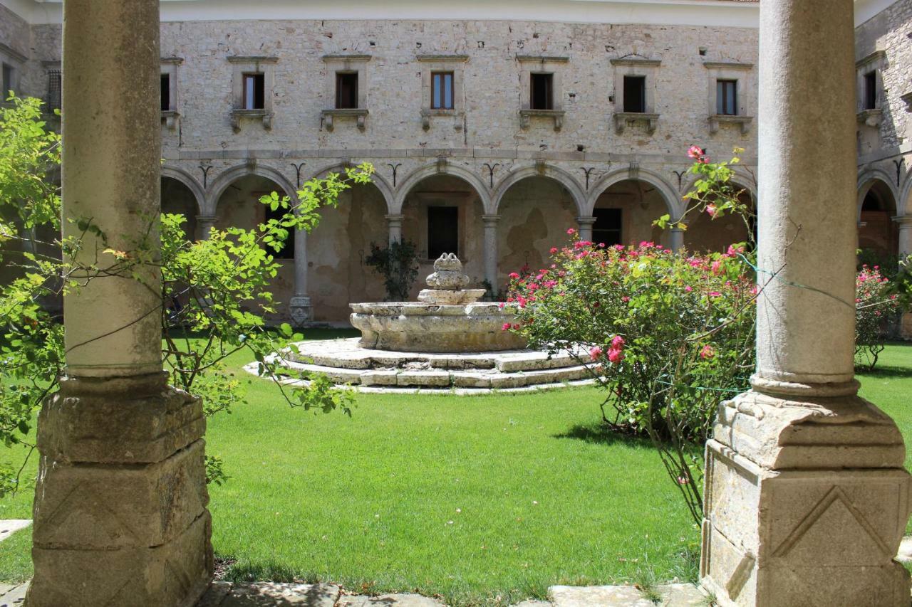 Abbazia Santa Maria Del Bosco Guest House Contessa Entellina ภายนอก รูปภาพ