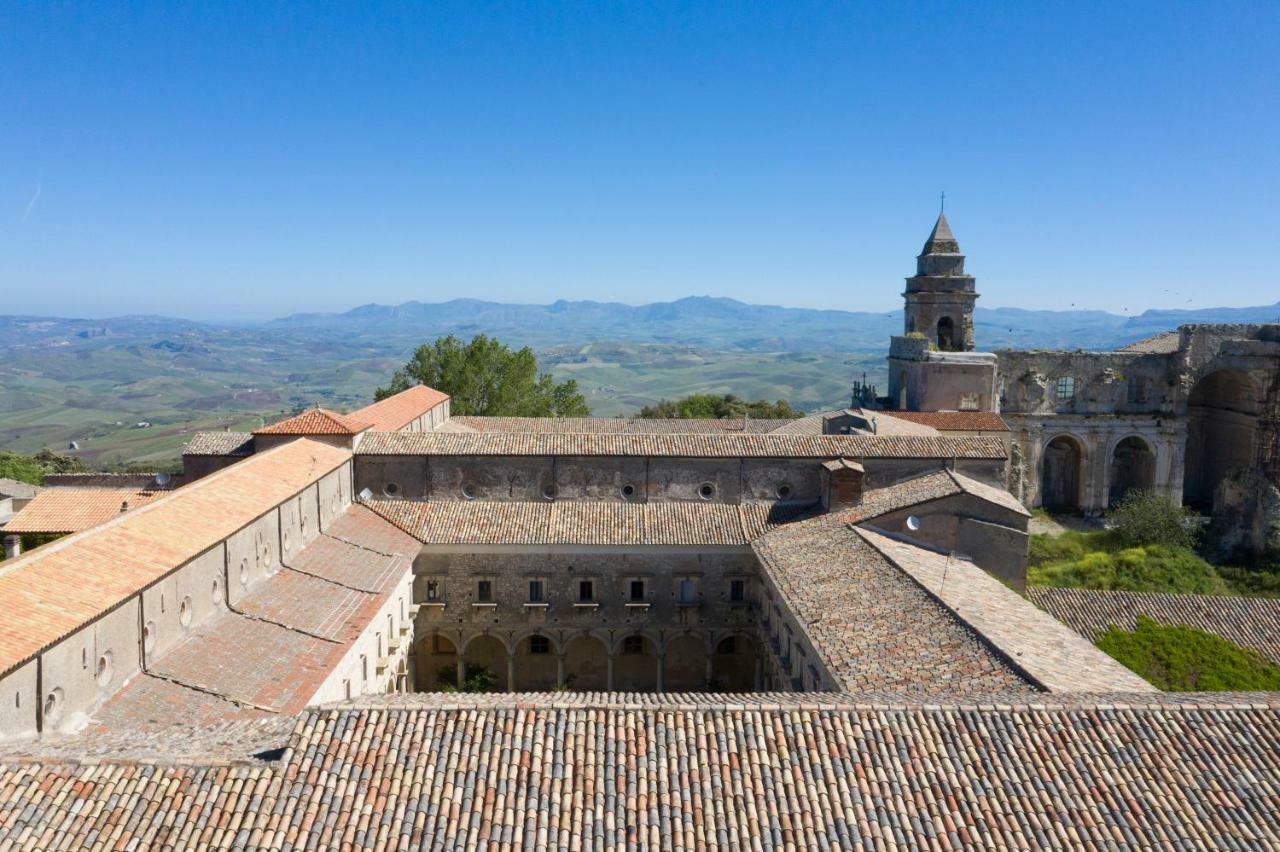 Abbazia Santa Maria Del Bosco Guest House Contessa Entellina ภายนอก รูปภาพ