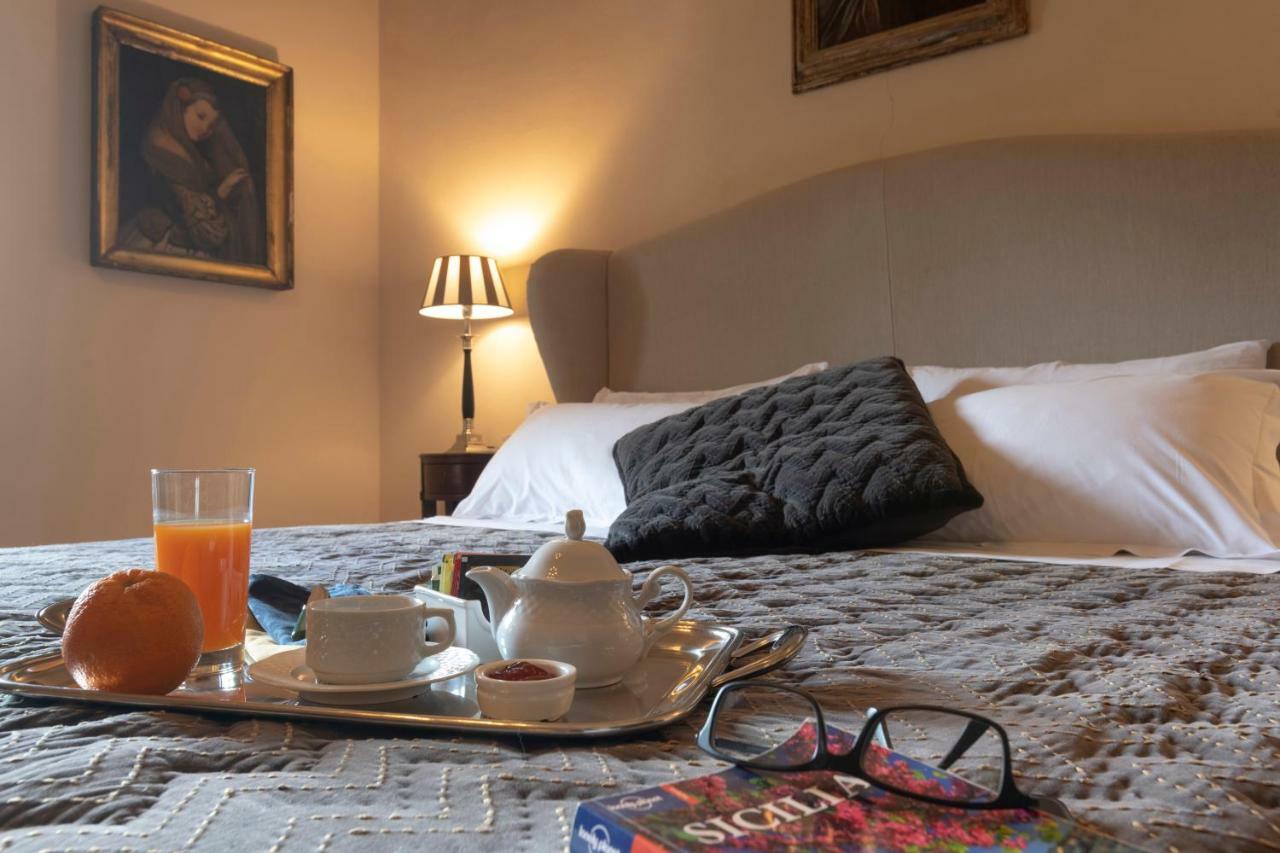 Abbazia Santa Maria Del Bosco Guest House Contessa Entellina ภายนอก รูปภาพ
